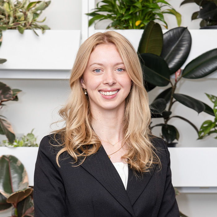 Sarah Traviss - Legal Assistant